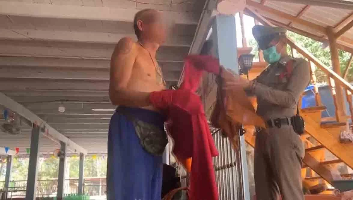 หลวงพี่เมาแอ๋! ฉลองปีใหม่ จับสึกได้วันเดียว ดอดขอจีวรคืน ก่อนเผ่นหนี