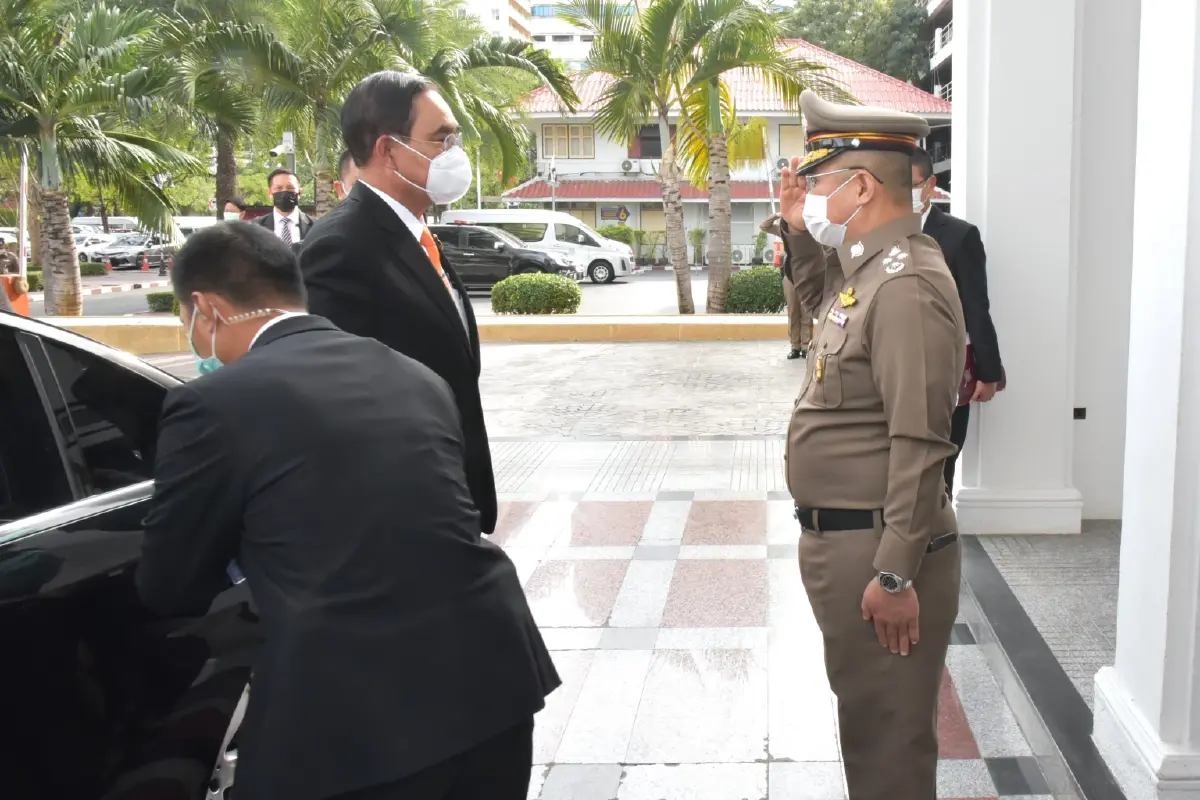 นายกฯ นั่งหัวโต๊ะ ประชุม ก.ตร. อึ้ง! ปี 65 ไล่ออก-ปลดออก ตร. นอกแถว 259 ราย