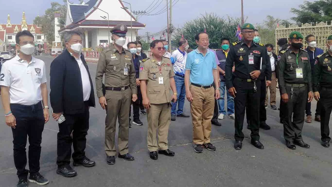 รมว.คลัง ลงพื้นที่ด่านหนองเอี่ยน ใช้ขนส่งสินค้าแทนด่านคลองลึก พบงานล่าช้า