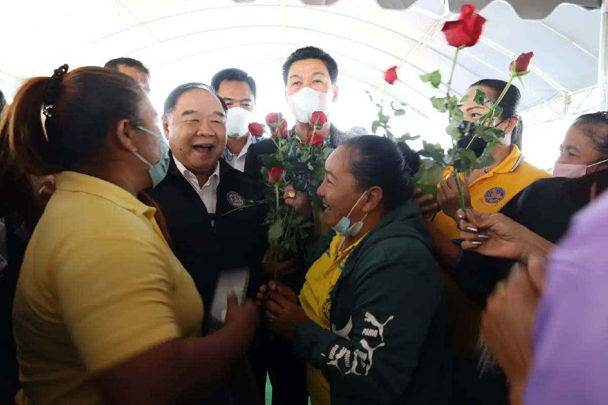 ฟิตจัด! “บิ๊กป้อม” นำคณะลุย “พิษณุโลก” บริหารจัดการน้ำ รับฟังปัญหาชาวบ้าน