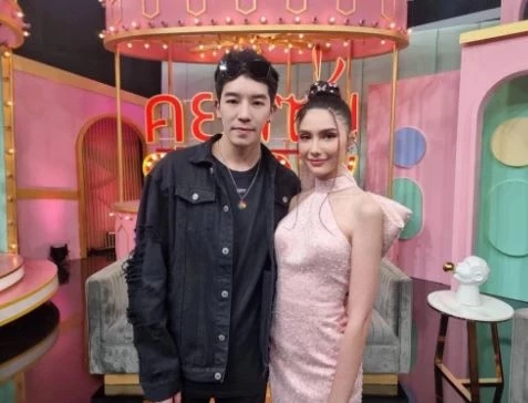 หลบสื่อ "ซาร่า" มุดชั้นใต้ดิน เข้าเยี่ยมแฟนหนุ่ม ที่ห้องสอบสวน ชั้น 6 ดีเอสไอ