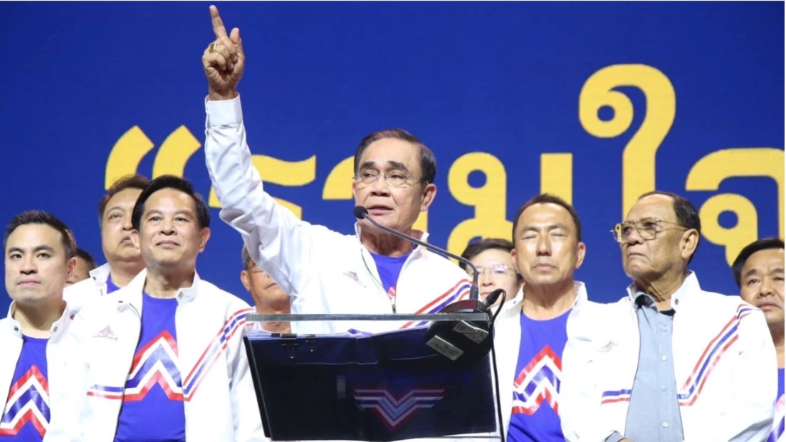  “บิ๊กตู่” บิ๊กค่ายรวมไทยสร้างชาติ