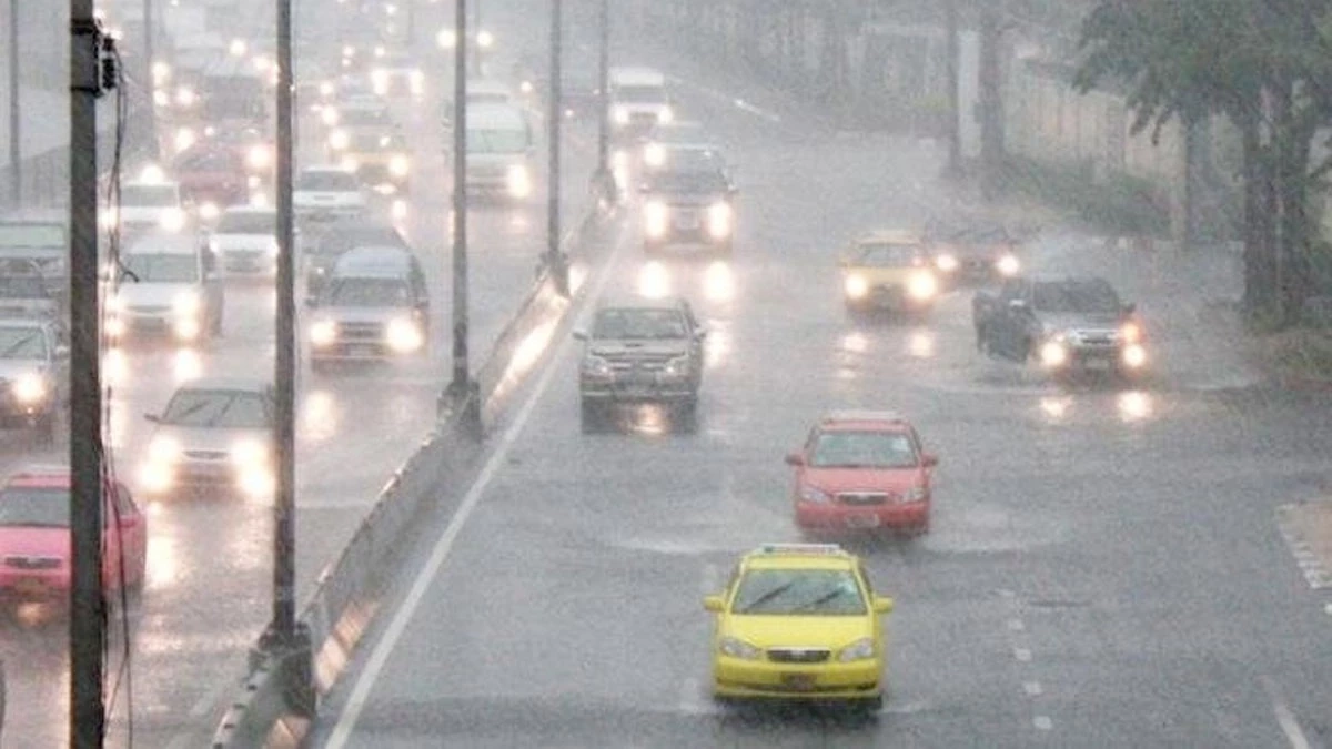 ประกาศฉบับที่ 10 เตือนภาคใต้ฝนตกหนัก คลื่นลมแรง คลื่นสูงมากกว่า 3 เมตร