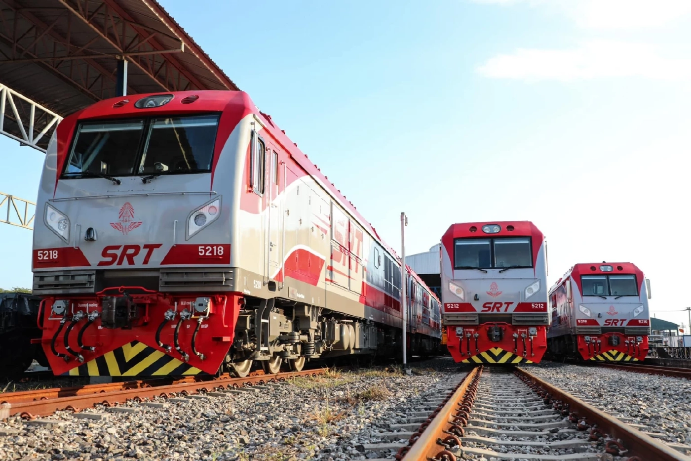 หัวรถจักร"อุลตร้าแมน" เข้าไทยอีก 15 คัน บริการในสถานีกลางกรุงเทพอภิวัฒน์