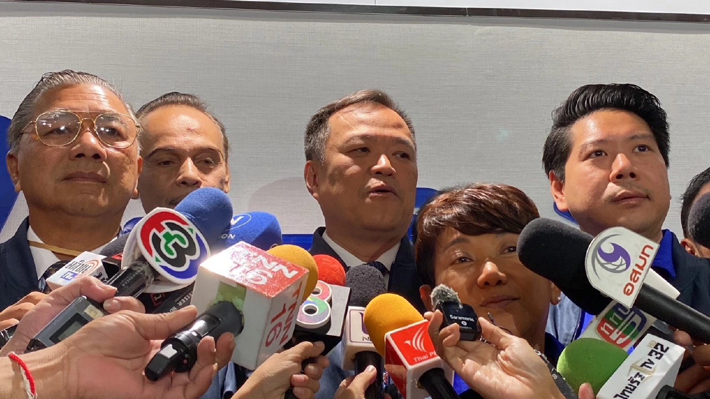 “เสี่ยหนู” ปัดดูด ส.ส.ด้วยเงิน  เจอ “วีระกร” แค่ปึ๊งกัน! ในสภา