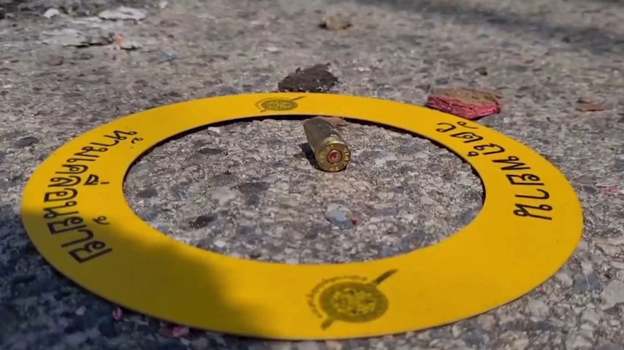 เดือด! พ่อพาลูกชายไปกินข้าววันเด็ก เจอ ตร. เมาหาเรื่อง คว้าเอ็ม 16 ยิงดับ 1 เจ็บ 2