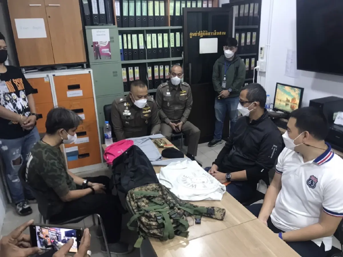 ายพุทธรักษ์ หรือ ช่างโต้ง นาแก้ว อายุ 40 ปี ผู้ต้องหา ที่ก่อเหตุพยายามชิงทรัพย์โรงรับจำนำ