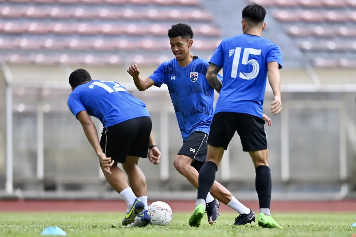 ประมวลภาพบรรยากาศ "ทีมชาติไทย" ซ้อมครั้งสุดท้ายก่อนดวลมาเลเซีย