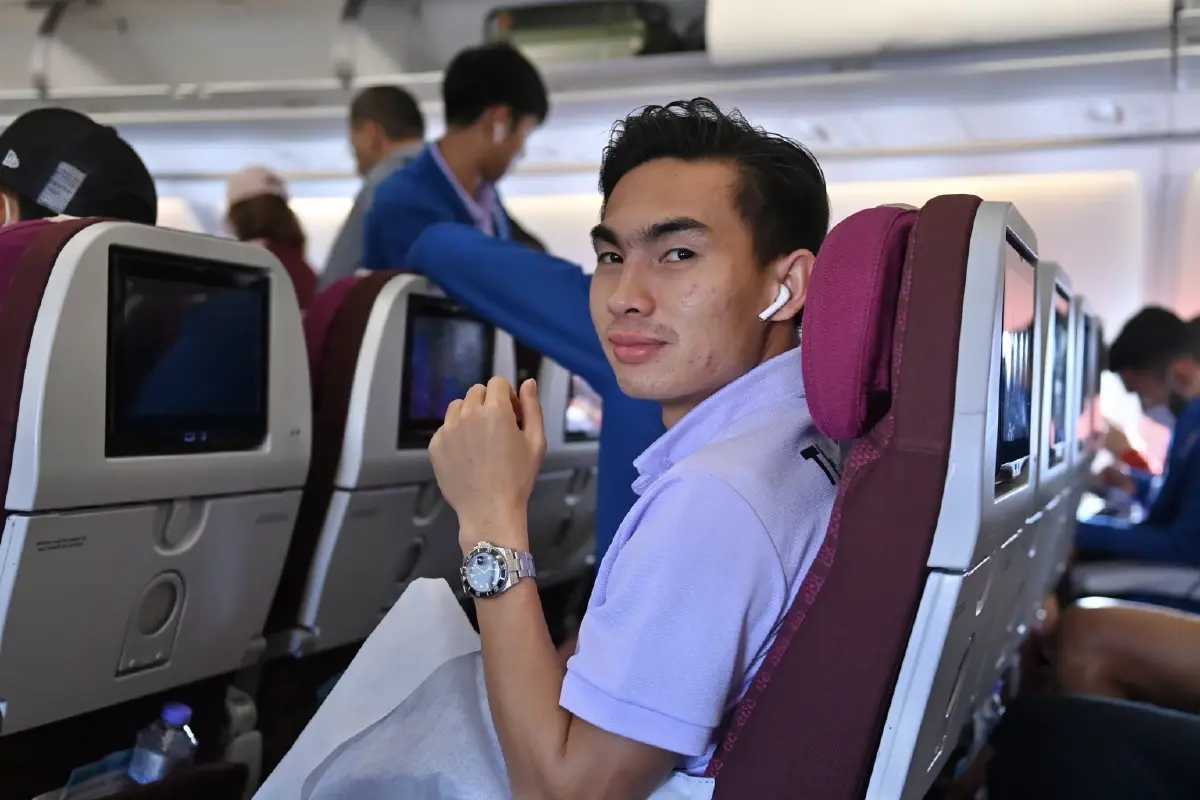 “ช้างศึก” เดินทางกลับถึงไทย "ธีราทร" ลั่นยังไม่ยอมแพ้
