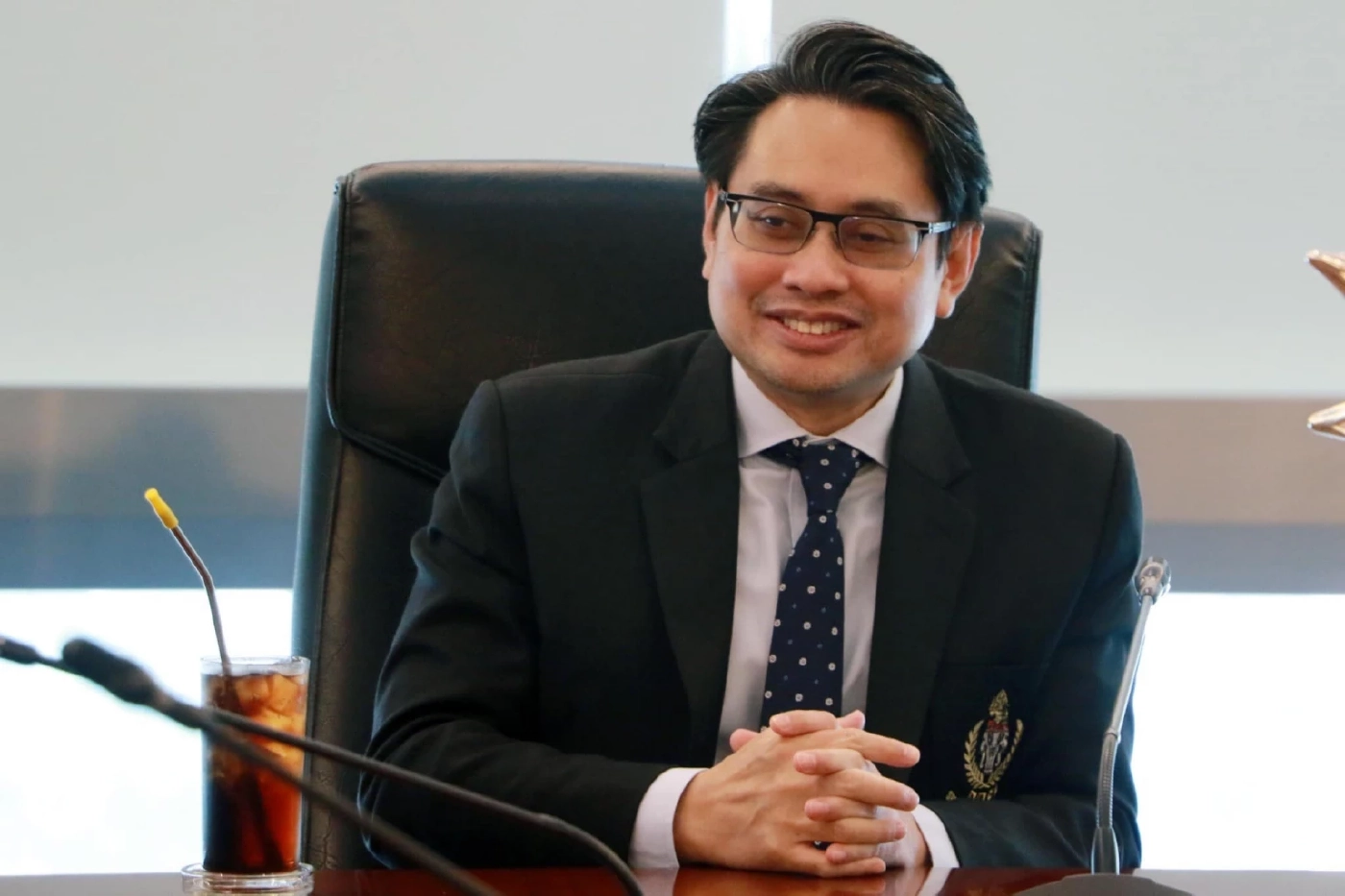 ดร.ก้องศักด ยอดมณี