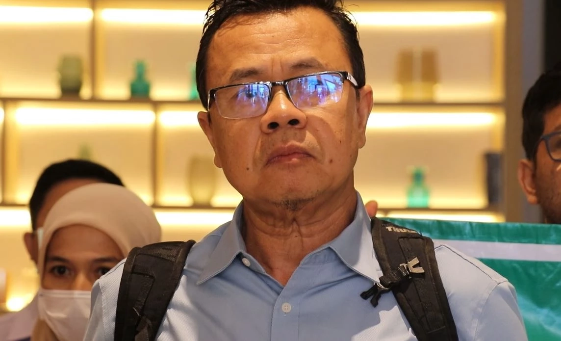 กลุ่มแพทย์ รพช. 7 จังหวัดภาคใต้ แสดงพลังต้านคำสั่งย้าย "หมอสุภัทร"