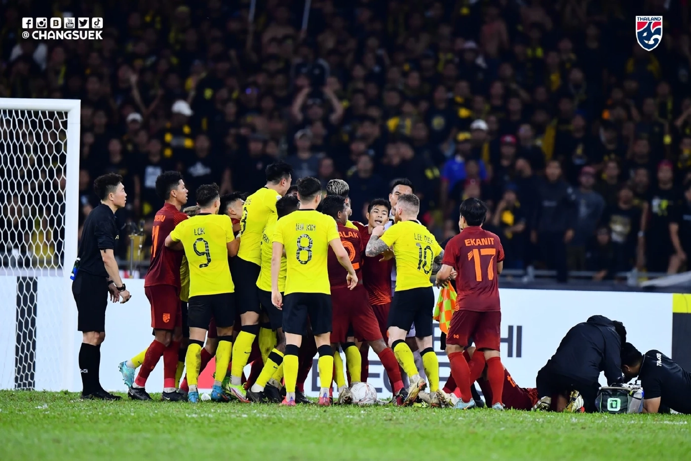 "ไทย vs มาเลเซีย" ชี้ชะตาเข้าชิงคืนนี้ เช็กสถิติ ความพร้อม ช่องถ่ายทอดสด