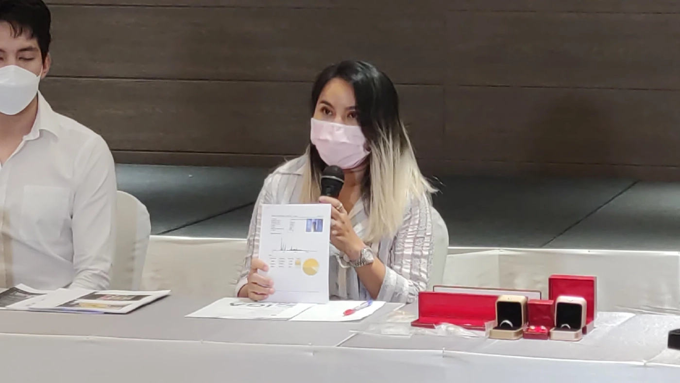 นางสาวณปภัช ธิติธนโภคิน หนึ่งในผู้เสียหายจากการซื้อเพชร ดร. ชื่อดัง 