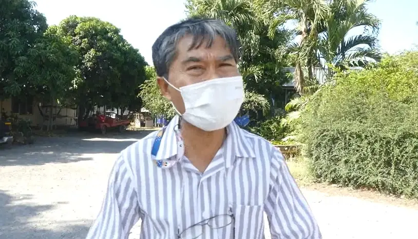 นายสุริน (เจ้าของฟาร์มเป็ด) 