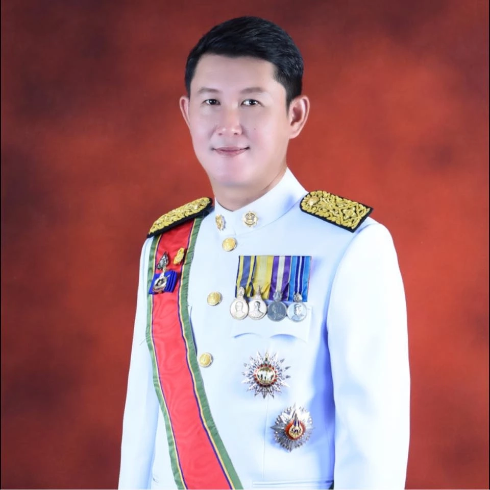 "นายโชติวุฒิ  ธนาคมานุสรณ์" ส.ส. สิงห์บุรี  จากพรรคพลังประชารัฐ