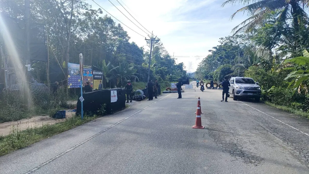 ด่วน! วางระเบิด อส.ชุดคุ้มครองครู เสียชีวิต 1 บาดเจ็บ 2 พร้อมชิงปืนหลบหนี