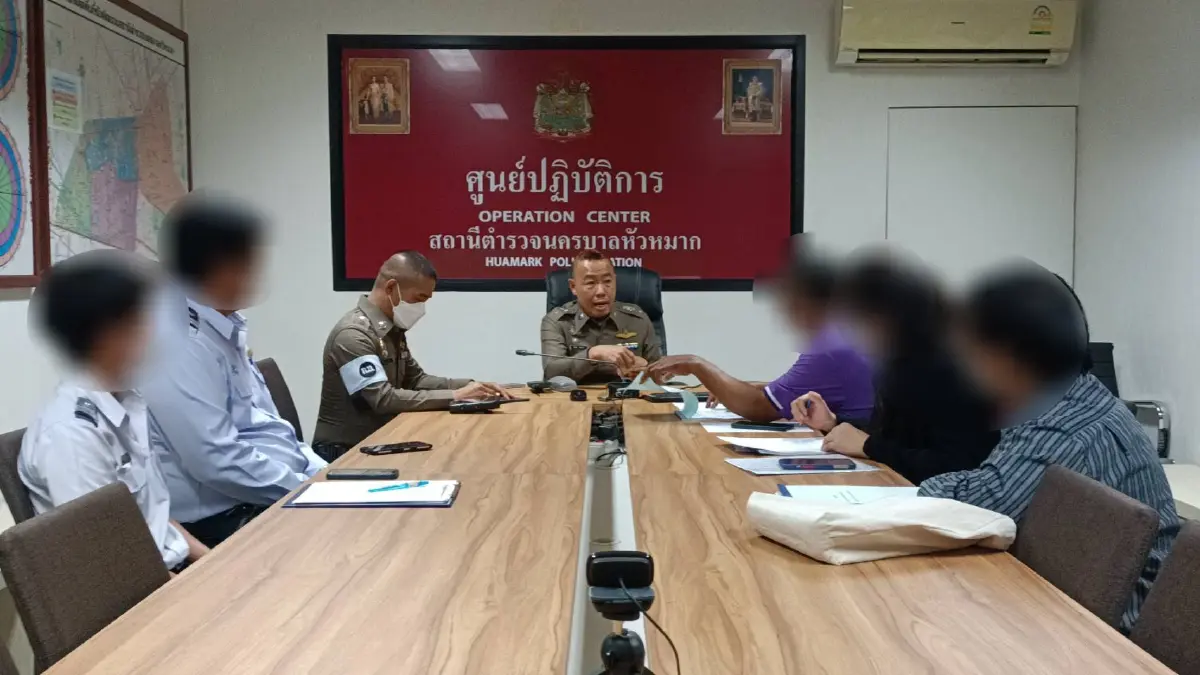 ตัวแทนรถเมล์ร่วมบริการ จี้ ตร.หัวหมาก กวดขันสองแถววิ่งทับเส้นทาง