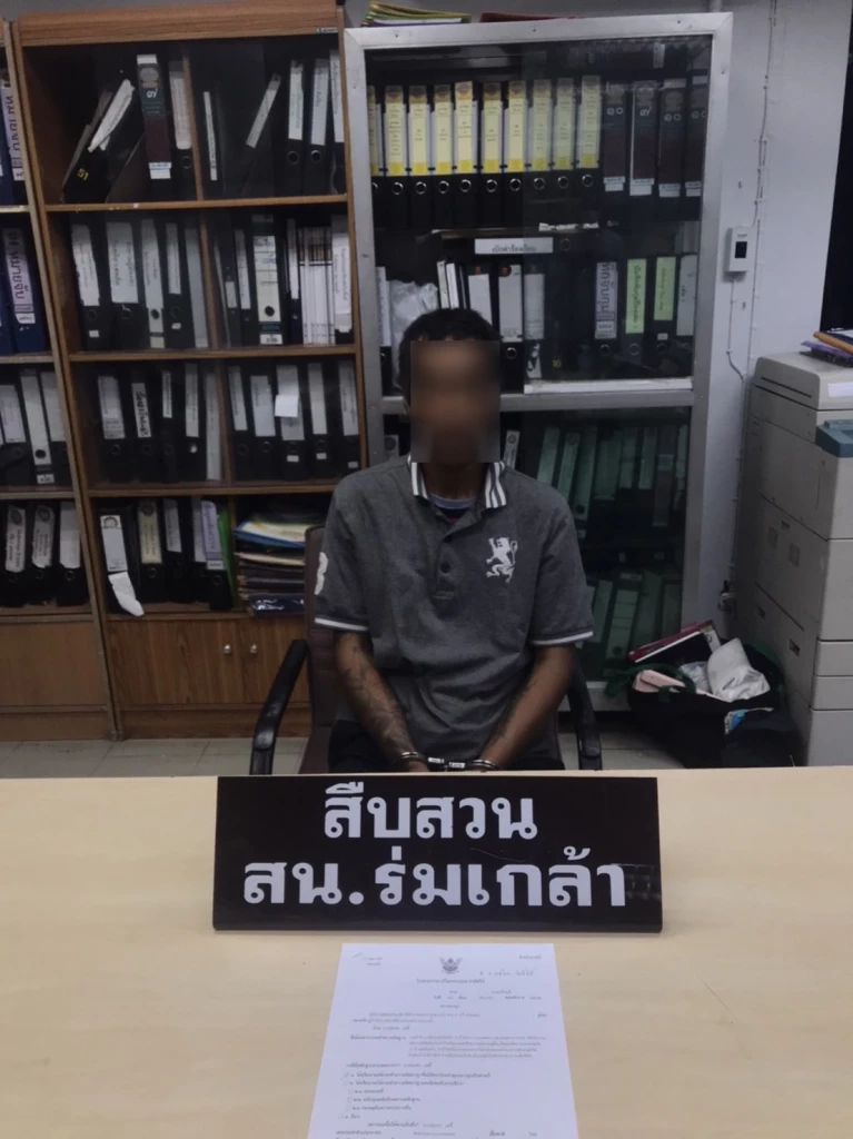 หนุ่มกาฬสินธุ์เพี้ยน ขโมยรถกองบัญชาการกองทัพไทย ตระเวนสนามบินก่อนถูกจับ