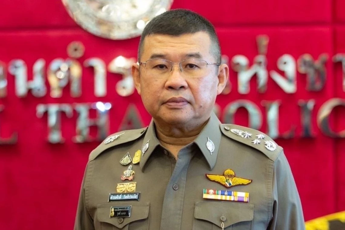 พล.ต.อ.ดำรงศักดิ์ กิตติประภัสร์ ผู้บัญชาการตำรวจแห่งชาติ