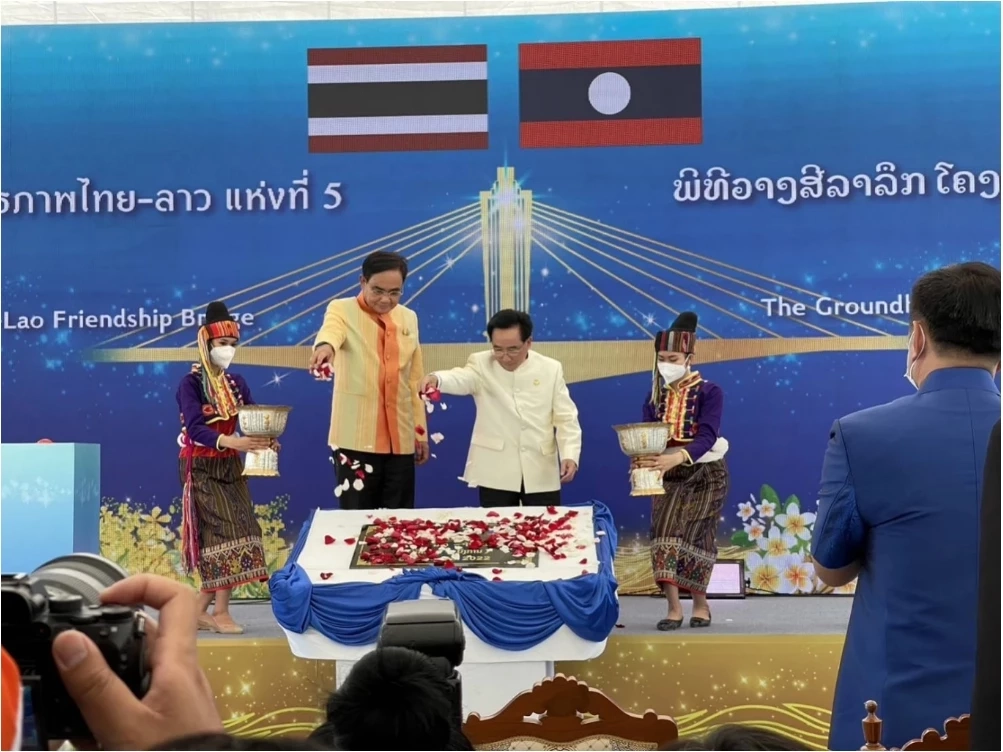 สะพานมิตรภาพไทย-ลาว 5 เล็งเปิดใช้ปี 67 หวังดัน "บึงกาฬ" เป็นศูนย์กลางการค้า