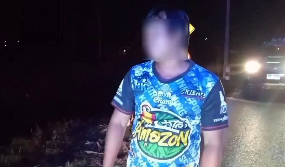 หนุ่มหึงอดีตเมีย มากับแฟนใหม่ที่ขับสิบล้อ ขี่ จยย. ควงมีดดาบไล่ฟัน ถูกชนดับ