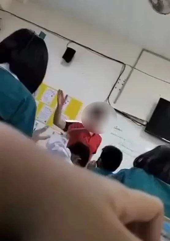 สั่งเด้งด่วน! ครูคณิตศาสตร์ตบหัวนักเรียน พร้อมตั้ง กก.สอบวินัย