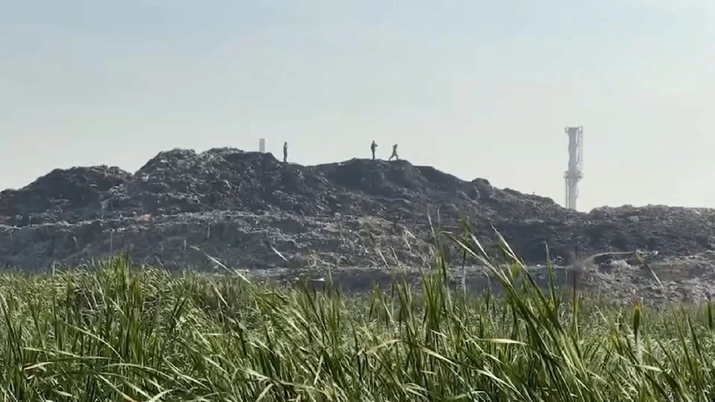 ตำรวจสอบ 2 ประเด็น ไฟไหม้บ่อขยะแพรกษาใหม่ วางเพลิง-แบตเตอร์รี่ระเบิด