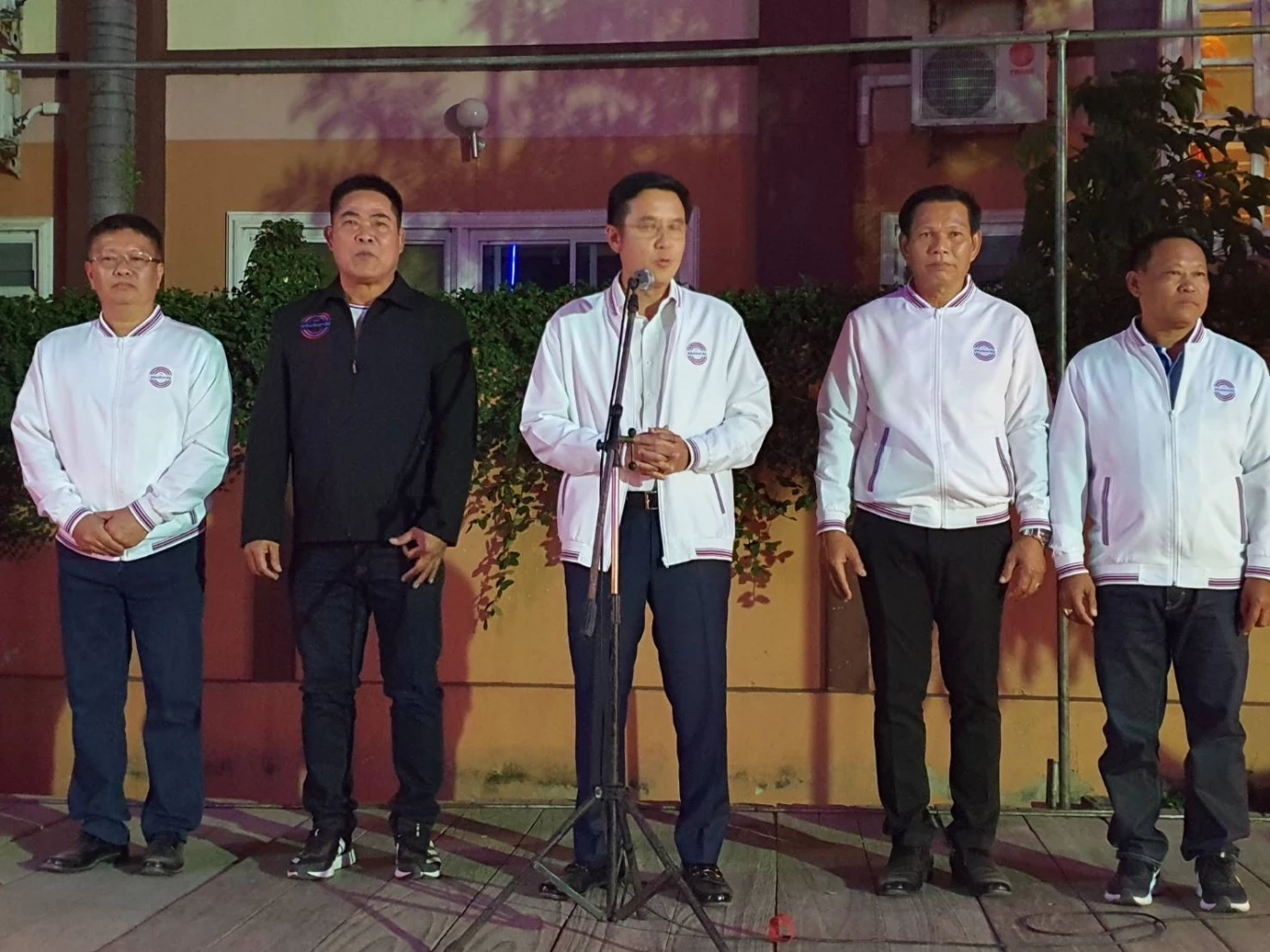 "พลังประชารัฐ" เปิดตัวผู้สมัคร "ลพบุรี" ทั้ง 4 เขต มั่นใจมีคุณภาพทุกคน