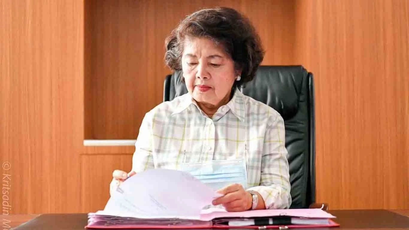 นางขวัญเรือน เทียนทอง นายกองค์การบริหารส่วนจังหวัดสระแก้ว