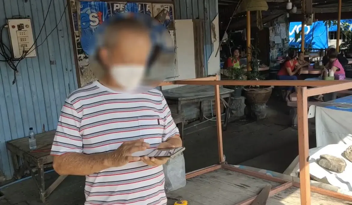 ตาวัย 81 ปี กลับจากเอารถไปซ่อม จู่ ๆ เพลิงลุกไหม้ห้องเครื่อง หวิดย่างสด