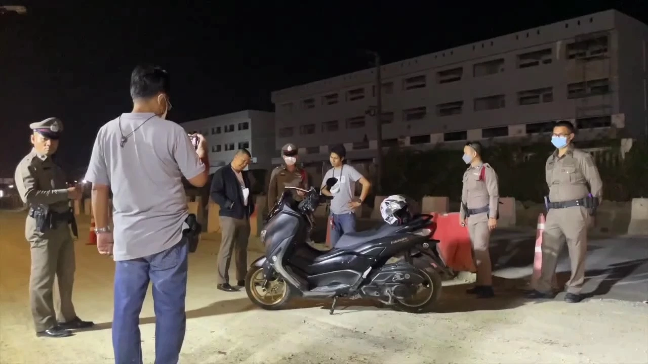 เปิดคลิป ศึก"วินจยย."ปะทะ"รถตู้นักเรียน" ถูกกระหน่ำยิงด้วยลูกโม่ บาดเจ็บ 1