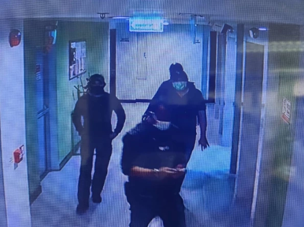 จนท.ดีเอสไอ บุกค้นคอนโดทุนจีนสีเทา