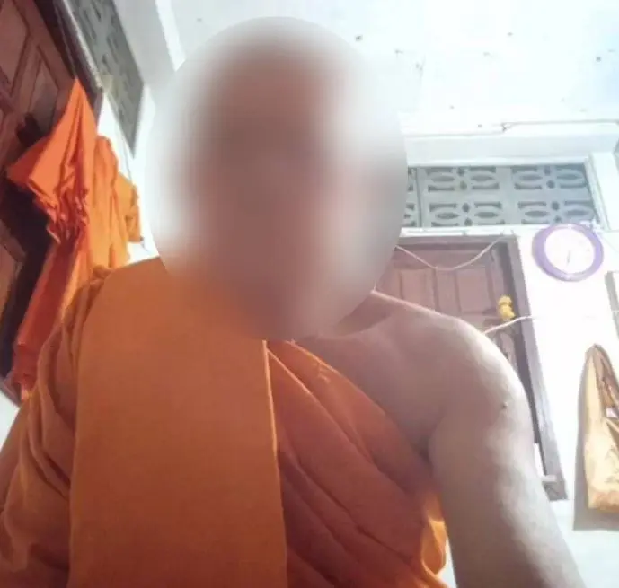 พระสงฆ์ใช้มีดแทงกันในกุฏิบาดเจ็บ ก่อนเผ่นหนี คาดเครียดไร้กิจนิมนต์