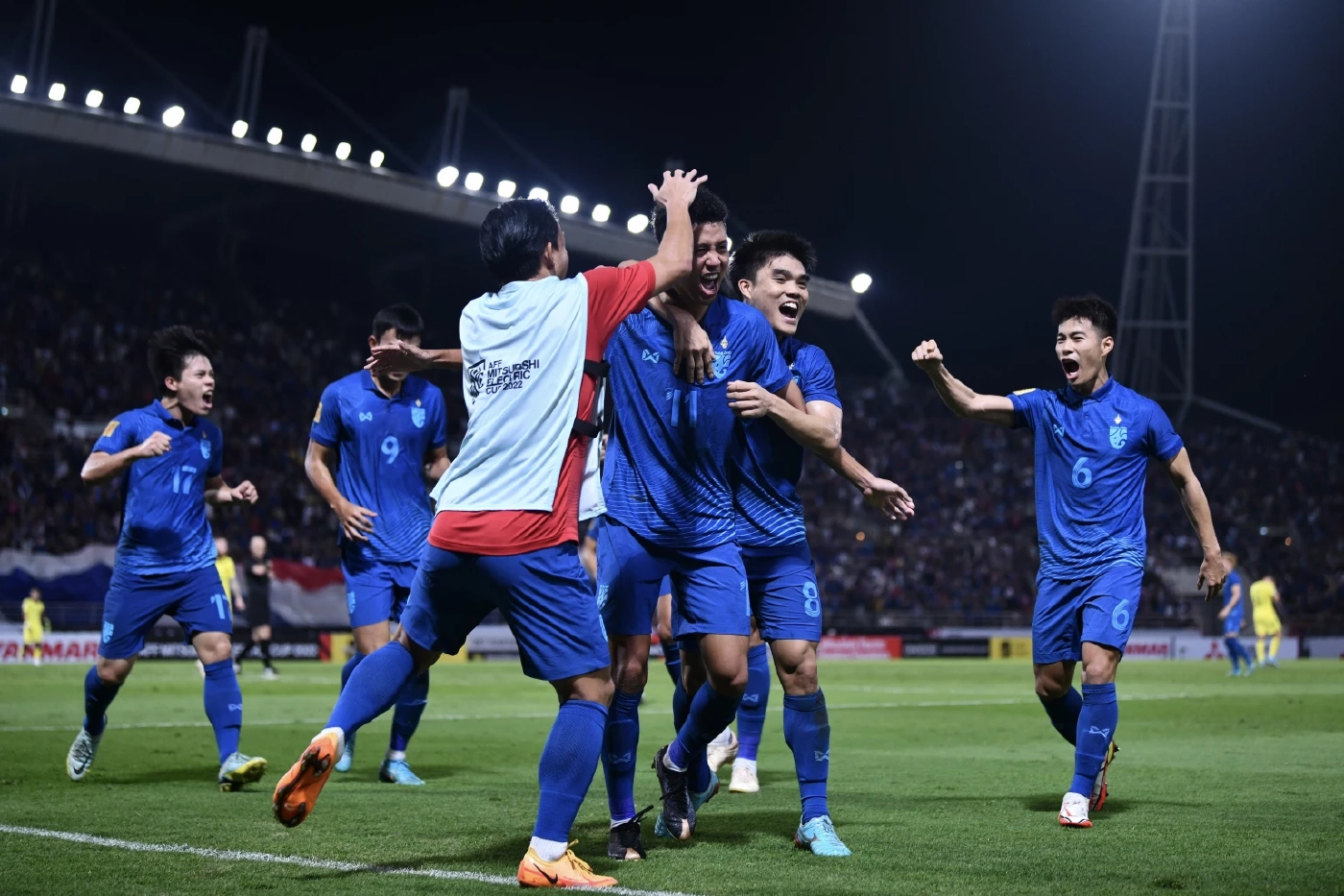 "ทีมชาติไทย" ถลุงมาเลเซีย 3-0 ทะลุชิงเวียดนามศึกอาเซียนคัพ