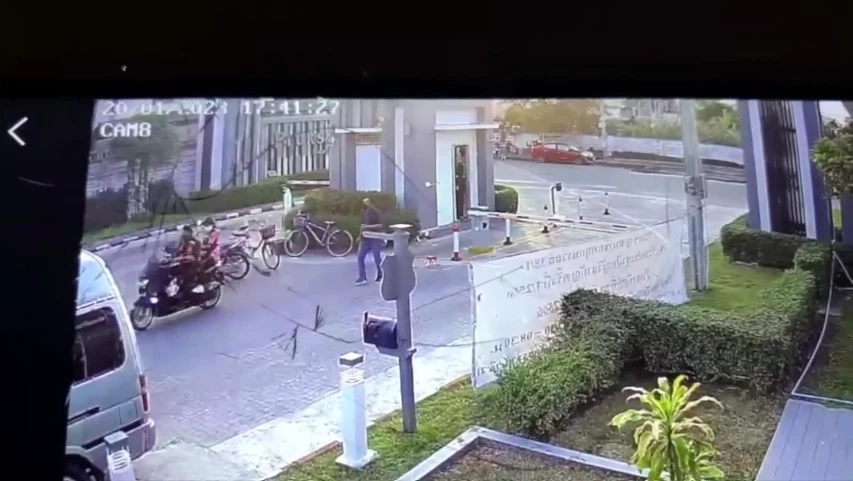 มอบตัวแล้ว โชว์เฟอร์รถตู้ นร. ยิงวิน จยย. หัวร้อน พร้อมเปิดชนวนเหตุชำระแค้น