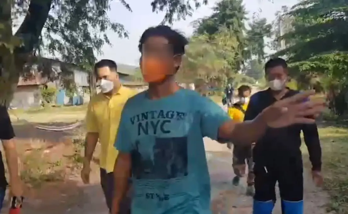 นายสัมฤทธิ์ พ่อเด็กหญิงบี