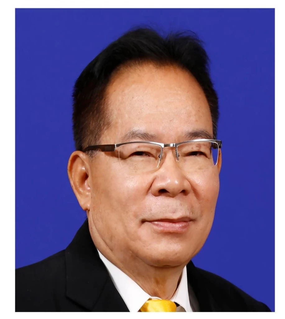 นายเพชรวรรต  วัฒนพงศศิริกุล