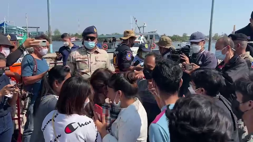 ญาติที่พบศพแล้ว ต่างเสียใจกับความสูญเสียที่เกิดขึ้น