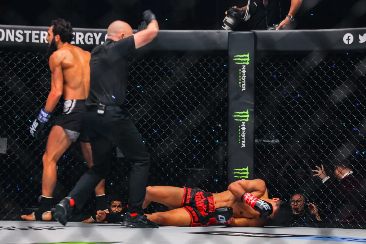   "ซุปเปอร์บอน" เจอทีเด็ดโดน "อัลลาซอฟ"น็อก ศึก ONE FIGHT NIGHT 6