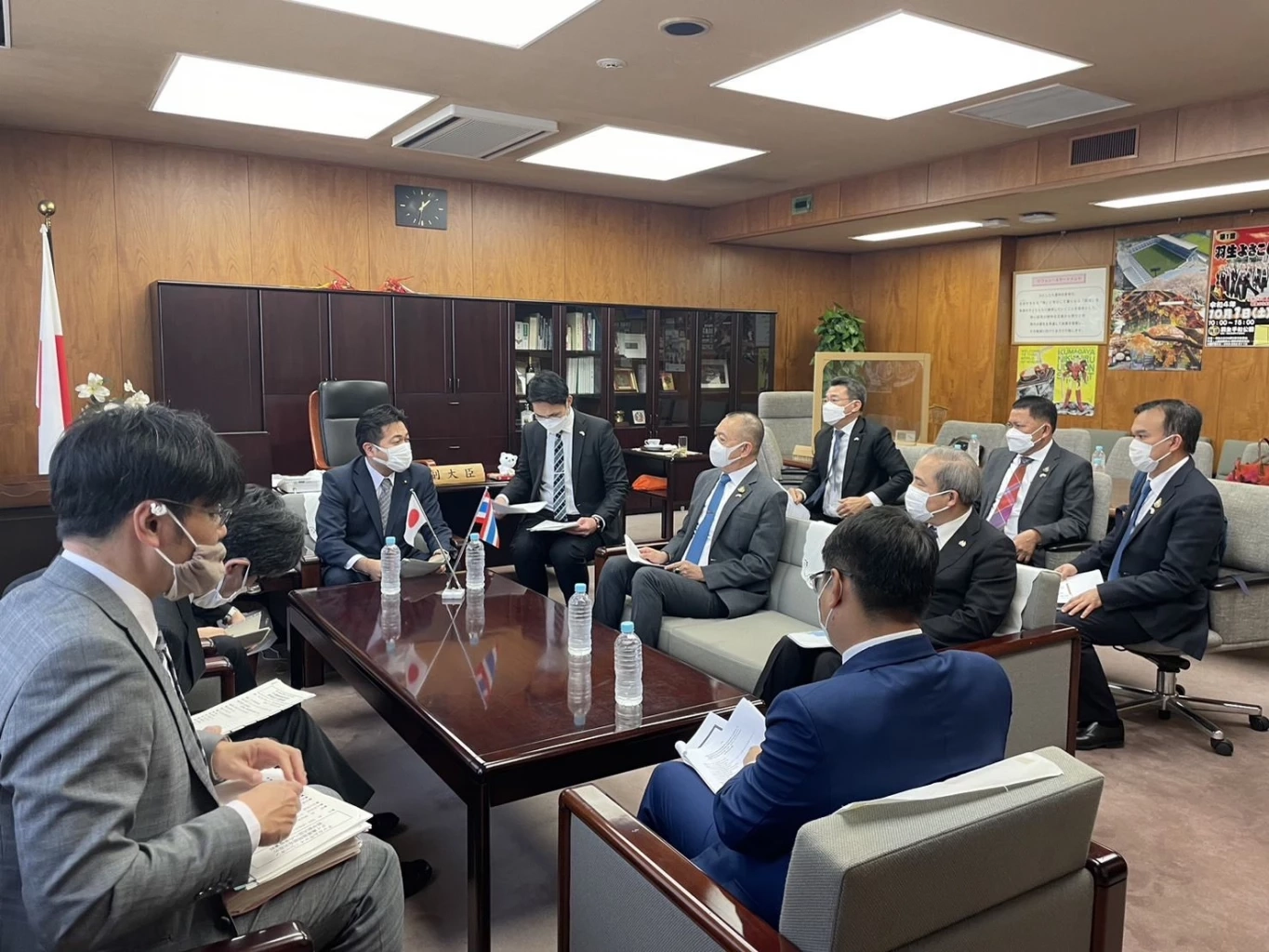 "เฉลิมชัย"ลุยแดนปลาดิบถก 3 ประเด็น จับมือเสริมแกร่งเกษตร-อาหาร