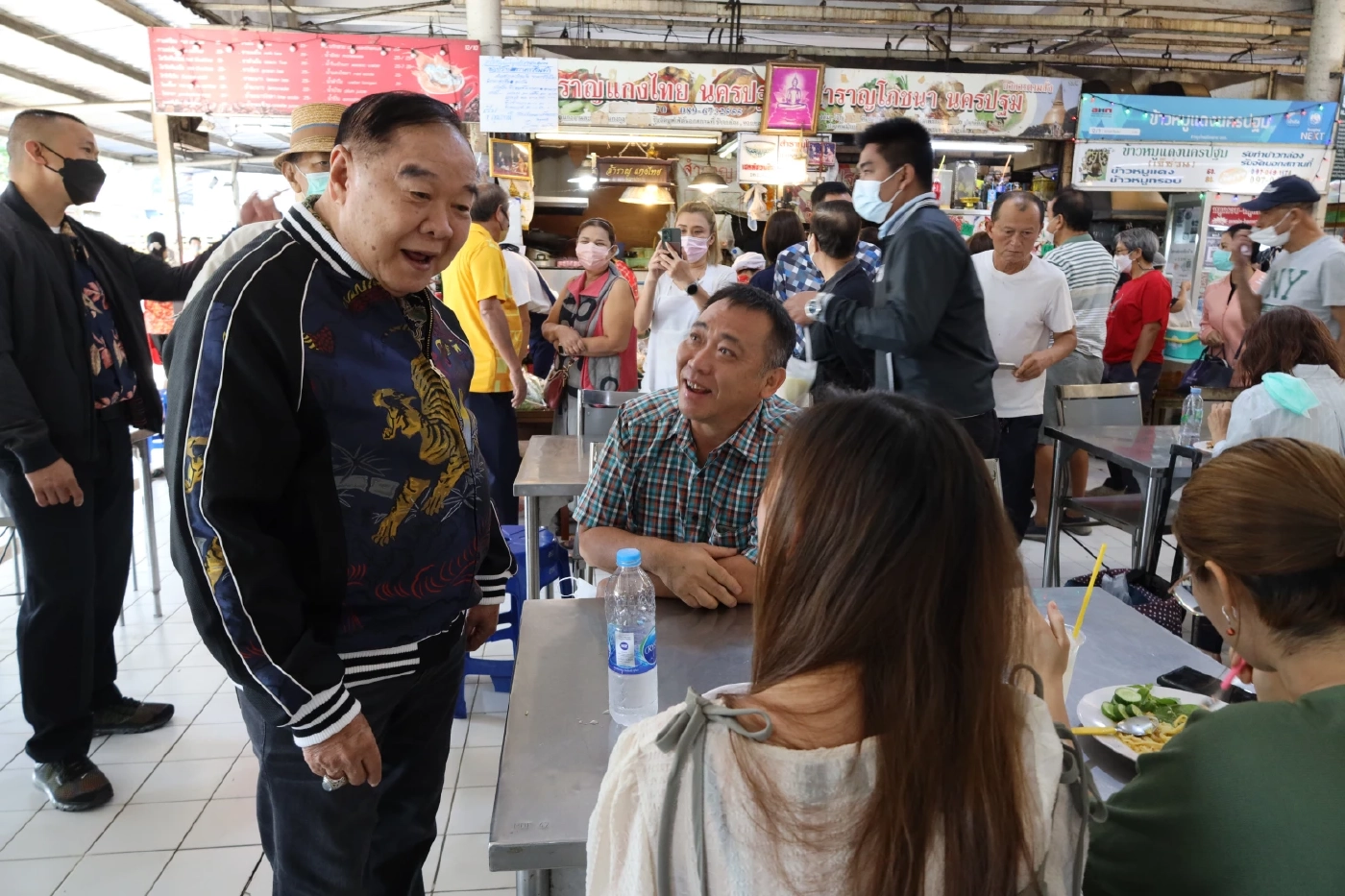 เกมชิงอำนาจ! "บิ๊กป้อม" สลัดคราบ "เผด็จการ" ก้าวข้ามขัดแย้ง