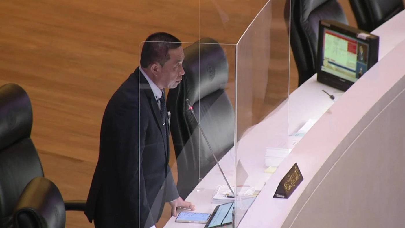 นายศักดิ์สยาม ชิดชอบ รัฐมนตรีว่าการกระทรวงคมนาคม