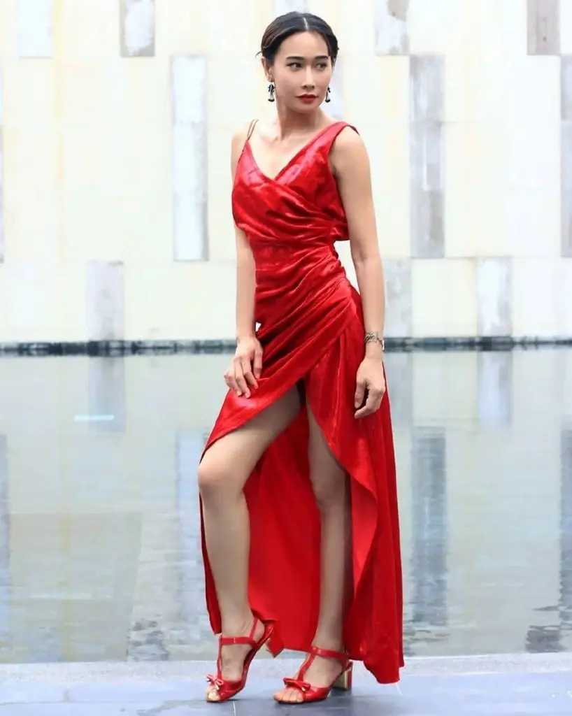 ปังมากแม่ "กุ้งพลอย กนิษฐรินทร์" เปิดตัวลงเล่นการเมือง บอกชัดสังกัดพรรคไหน