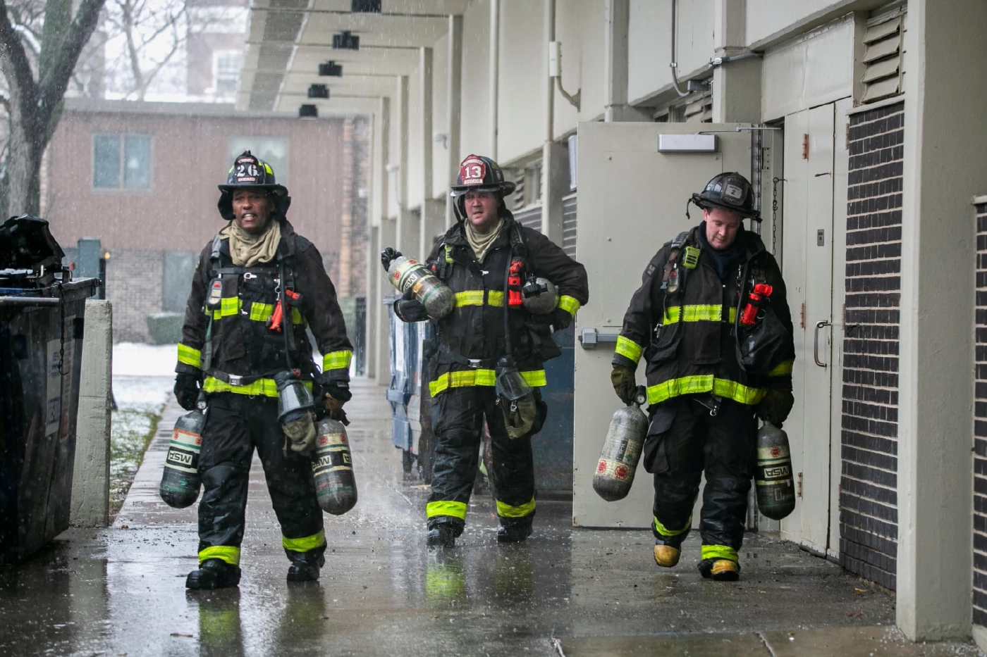 ไฟไหม้อะพาร์ตเมนต์สูง 25 ชั้นในชิคาโก ดับ 1 เจ็บ 8