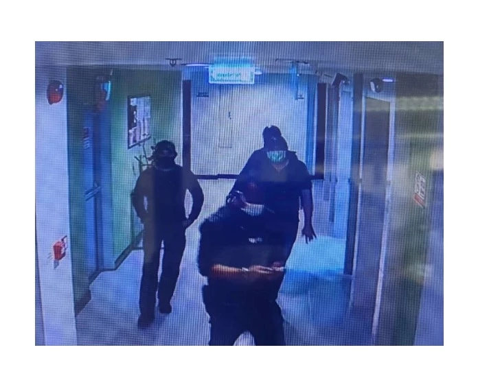 ภาพจากวงจรปิดที่ 3 เจ้าหน้าที่ดีเอสไอบุกค้นคอนโดฯ เหตุเกิดเมื่อวันที่ 22 ธ.ค.2566