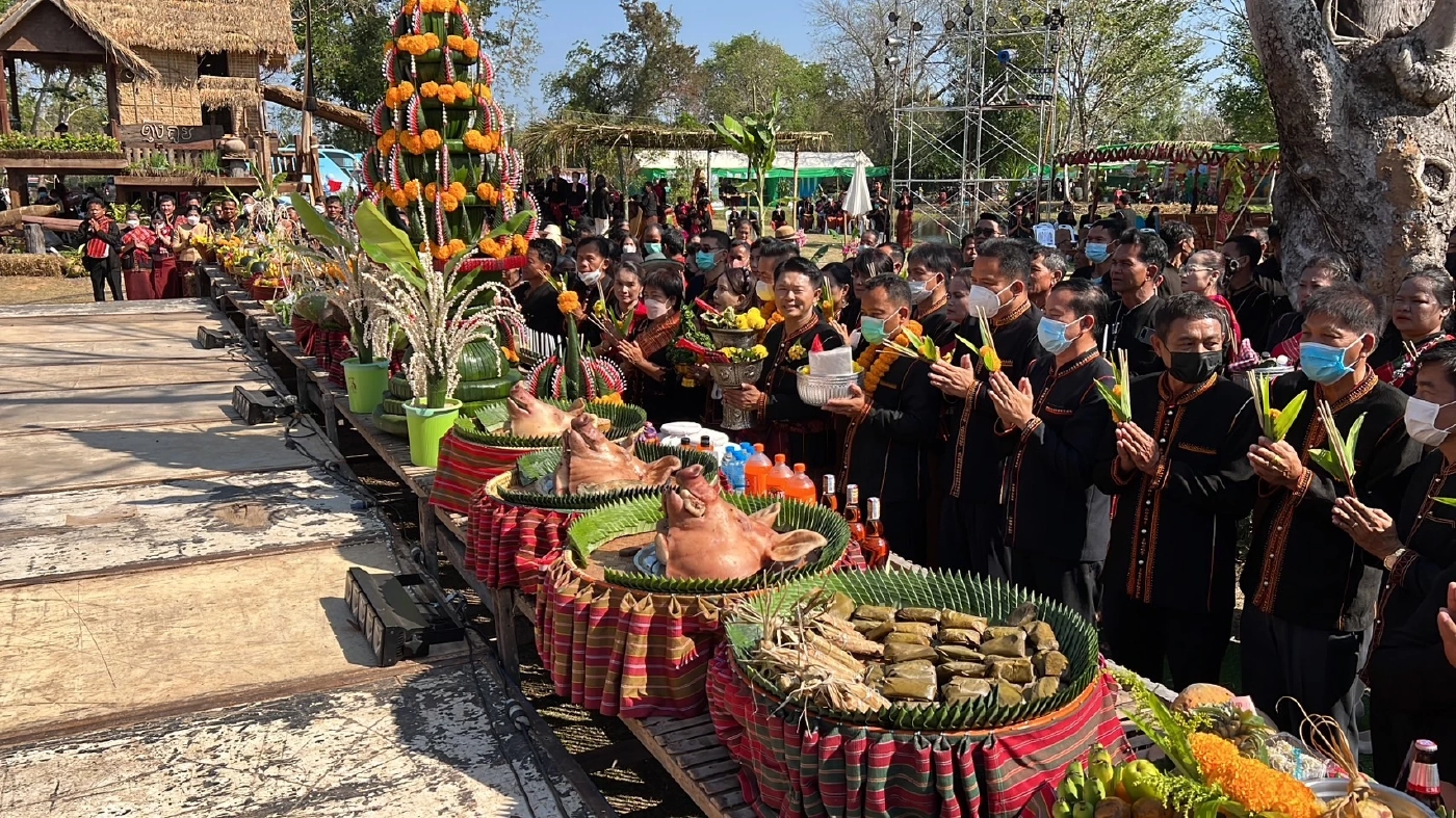 ชนเผ่ากูย สืบสานประเพณี “หวัวบุญเบิกฟ้า” รำลึกบรรพบุรุษ