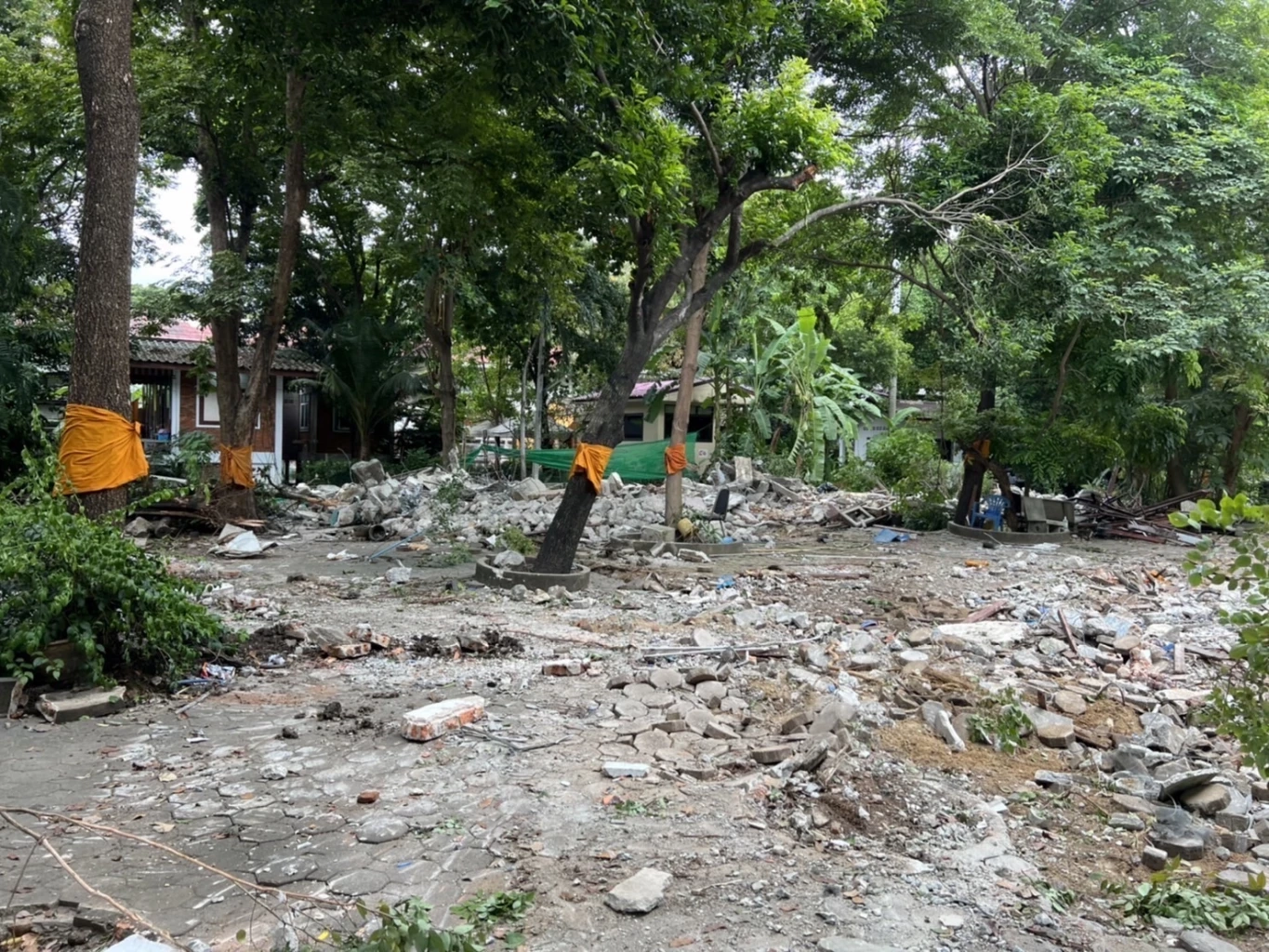 พระลูกวัดสลดใจ เจ้าอาวาสสั่งรื้อกุฏิ สมัยหลวงพ่อปัญญานันทภิกขุ จนเกลี้ยง