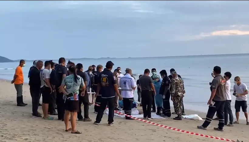 สาวธุรการสถานีตำรวจทางหลวงระยองดับปริศนา คลื่นซัดเกยชายหาด