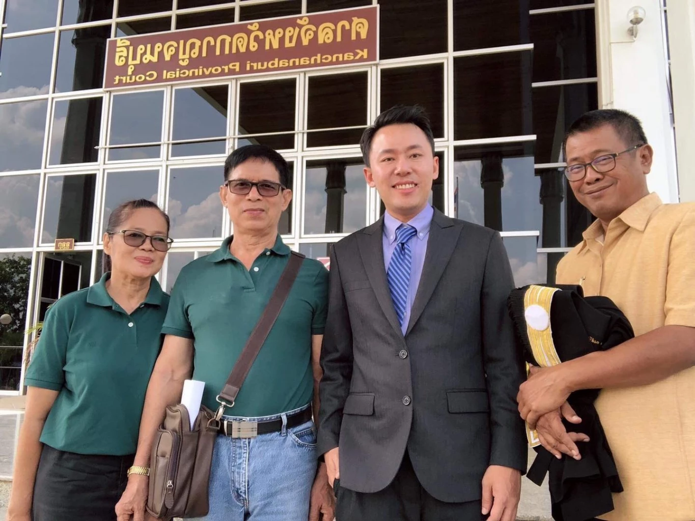 เปิดประวัติ \"ทนายตั้ม\" ษิทรา เบี้ยบังเกิด จากเด็กเกเรสู่ทนายความชื่อดัง