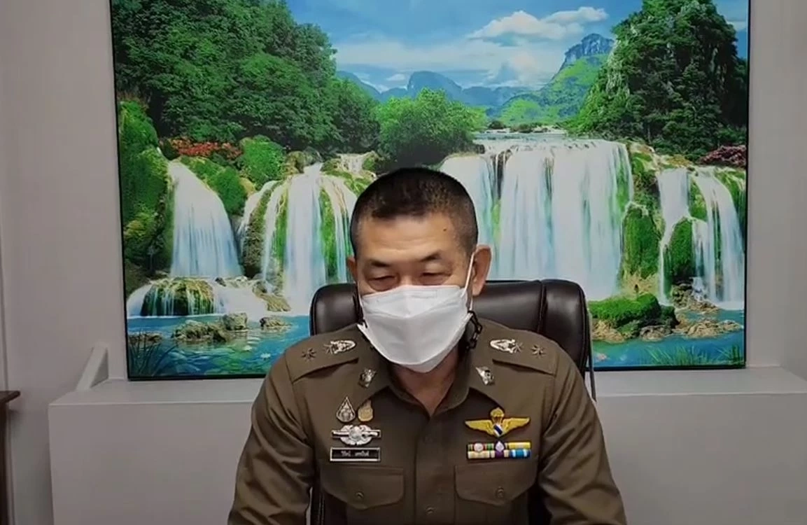 แจ้ง 3 ข้อหา จนท.สรรพสามิต รีดส่วยร้านมือถือ ก่อนยื่นประกันตัว 1.5 แสน